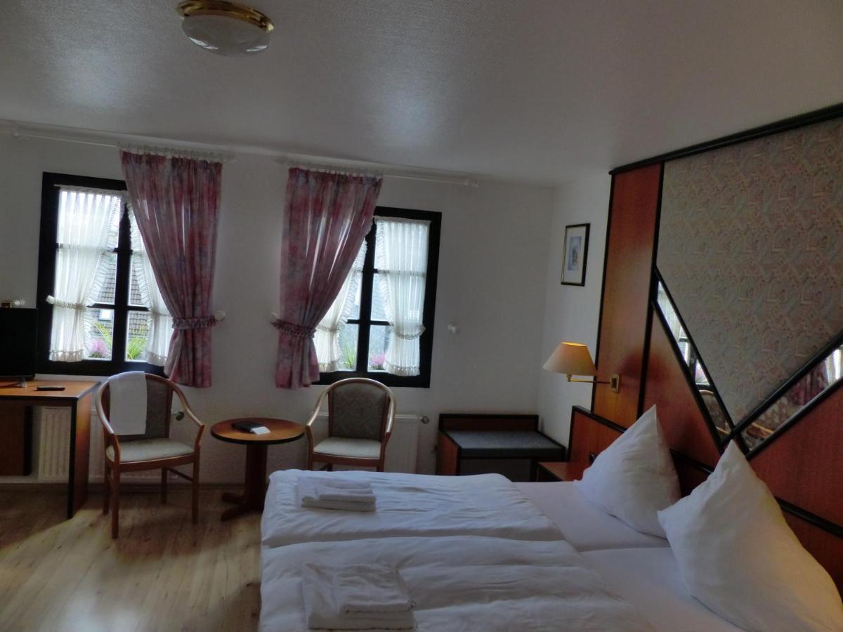 Hotel Zur Post Dabringhausen - Contactless Self Check-In Wermelskirchen Exterior foto