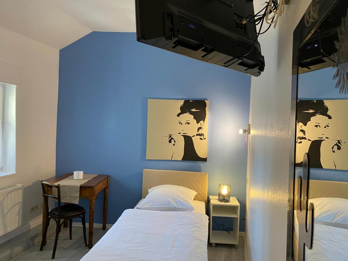 Hotel Zur Post Dabringhausen - Contactless Self Check-In Wermelskirchen Exterior foto